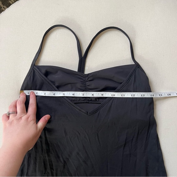 Lululemon Roll Out Tank with Bra Black Women's Size 8 - Picture 6 of 10